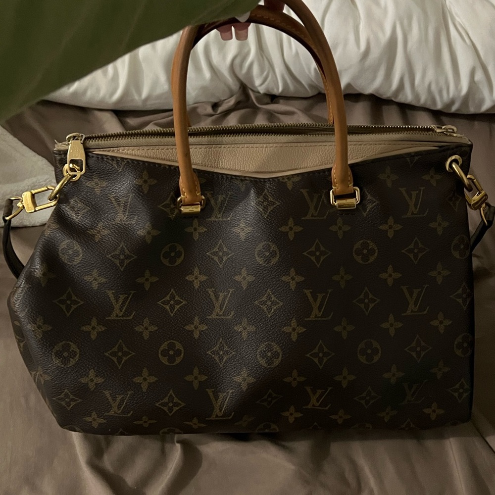 Louis Vuitton pallas mm handbag